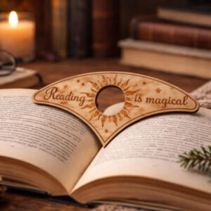 Alt 1: Ξύλινος σελιδοδείκτης Reading is Magical για λάτρεις βιβλίων